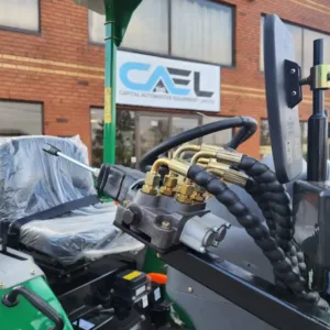 Tracteur Polyvalent avec Moteur Perkins